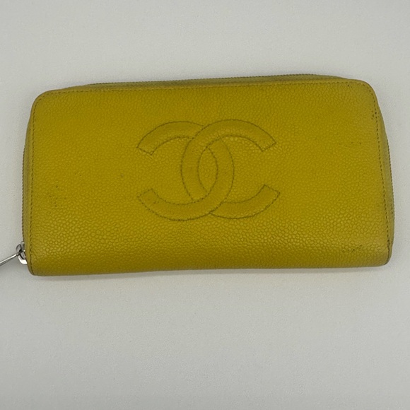 CHANEL Zip Around Long Wallet in Yellow Caviar Leather - Picture 1 of 7
